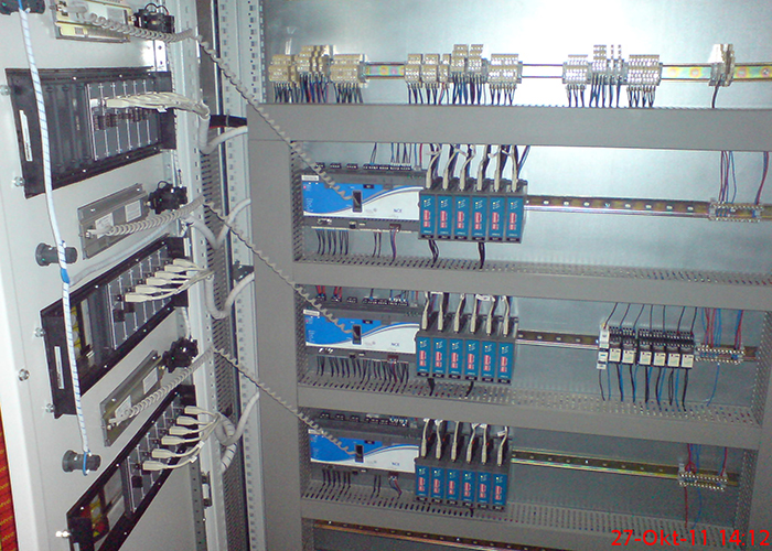 Distribution cabinets and plants